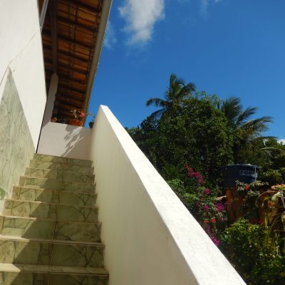 Escada de acesso à casa